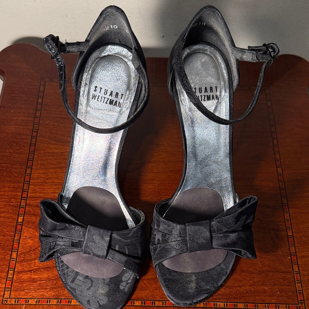 Stuart Weitzman Black Heels with Bow Accent